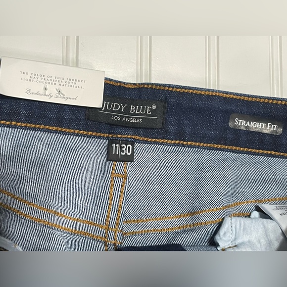 NWT Judy Blue High Waist Raw Hem Vintage & Back Darts Detail Straight Leg Jeans - Picture 11 of 14